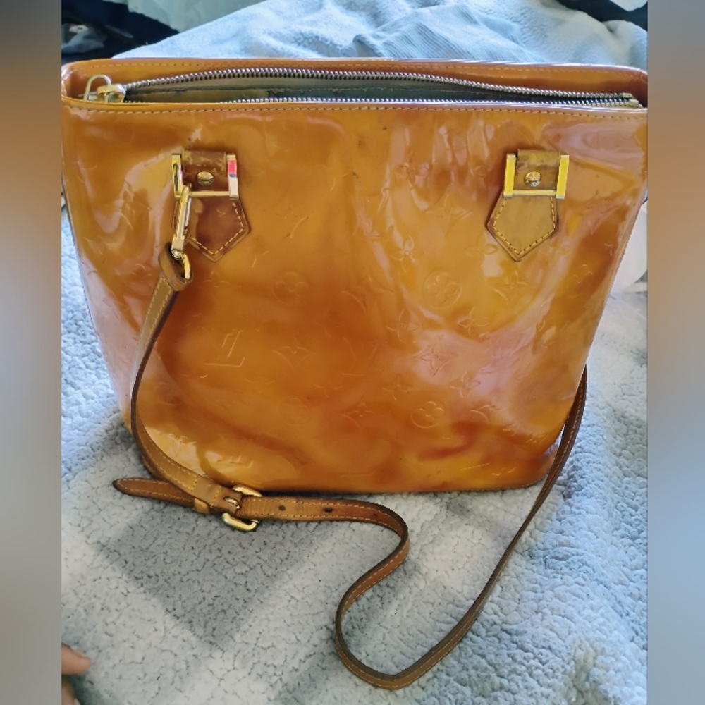 Used Louis Vuitton Monogram Vernis Shoulder Bag